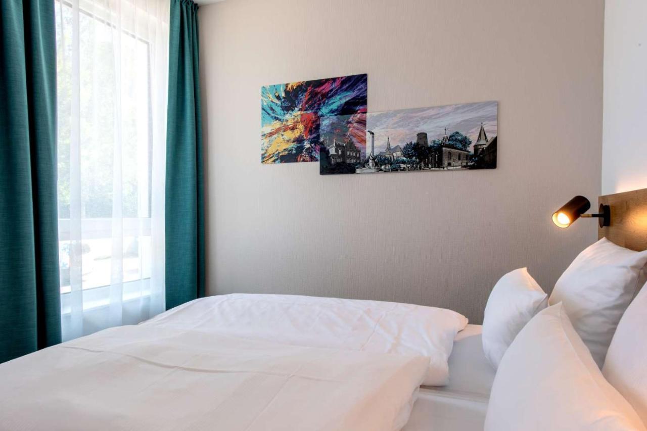 Jahotel Гелдерн Екстериор снимка